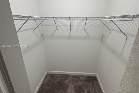 Townhouse in Homestead, Florida 3 bedrooms, 129.41 sq.m. № 2057583 - photo 9