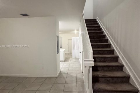 Townhouse in Homestead, Florida 3 bedrooms, 129.41 sq.m. № 2057583 - photo 2