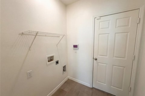 Casa en venta en Davenport, Florida, 4 dormitorios, 201.32 m2 № 2116104 - foto 13