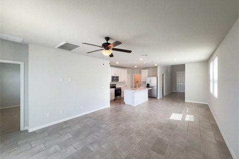 Casa en venta en Davenport, Florida, 4 dormitorios, 201.32 m2 № 2116104 - foto 10
