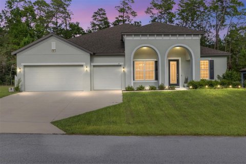 Casa en venta en Homosassa, Florida, 4 dormitorios, 284.28 m2 № 1914638 - foto 1