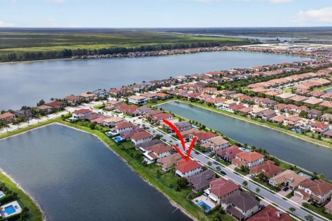 House in Parkland, Florida 5 bedrooms, 395.3 sq.m. № 2182840 - photo 4