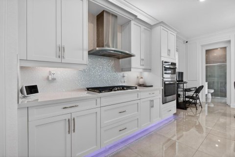 House in Parkland, Florida 5 bedrooms, 395.3 sq.m. № 2182840 - photo 27