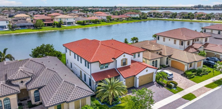 House in Parkland, Florida 5 bedrooms, 395.3 sq.m. № 2182840