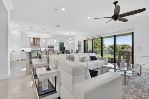 House in Parkland, Florida 5 bedrooms, 395.3 sq.m. № 2182840 - photo 12