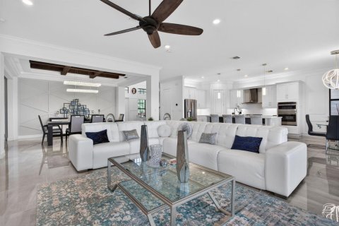 House in Parkland, Florida 5 bedrooms, 395.3 sq.m. № 2182840 - photo 13