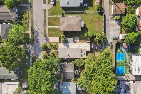 Купить виллу или дом в Холливуд, Флорида 3 спальни, 170.57м2, № 1974482 - фото 27