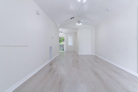 Villa ou maison à vendre à Dania Beach, Floride: 3 chambres, 123 m2 № 2014139 - photo 6