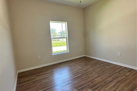 House in Haines City, Florida 4 bedrooms, 176.89 sq.m. № 2102036 - photo 17