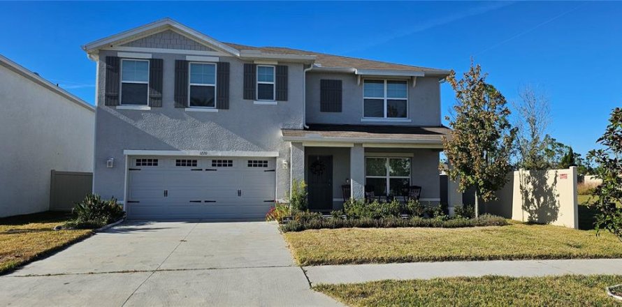 House in Plant City, Florida 5 bedrooms, 248.42 sq.m. № 2105069