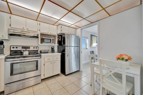 Condominio en alquiler en Clearwater, Florida, 2 dormitorios, 101.64 m2 № 1690522 - foto 12