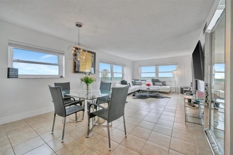 Condominio en alquiler en Clearwater, Florida, 2 dormitorios, 101.64 m2 № 1690522 - foto 6