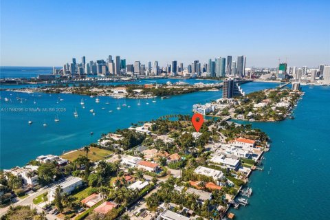 Купить виллу или дом в Майами, Флорида 7 спален, 466м2, № 2038029 - фото 2