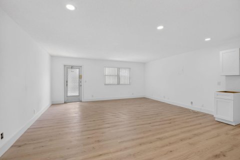 Condominio en venta en Delray Beach, Florida, 1 dormitorio, 66.89 m2 № 2146927 - foto 3
