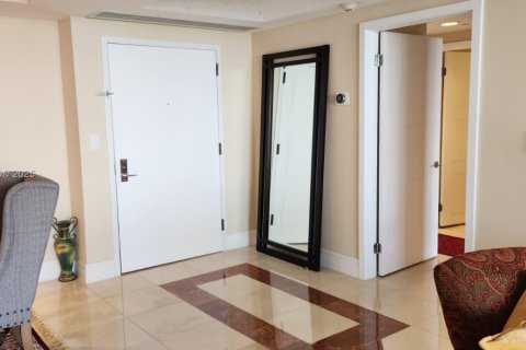 Copropriété à louer à Aventura, Floride: 2 chambres, 162.58 m2 № 1983411 - photo 2