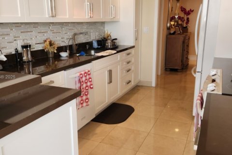 Copropriété à louer à Aventura, Floride: 2 chambres, 162.58 m2 № 1983411 - photo 12