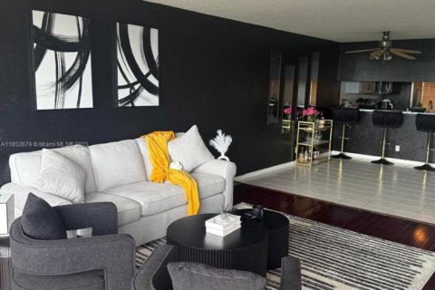 Copropriété à vendre à North Lauderdale, Floride: 2 chambres, 125.42 m2 № 1980334 - photo 8