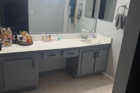 Copropriété à vendre à North Lauderdale, Floride: 2 chambres, 125.42 m2 № 1980334 - photo 10
