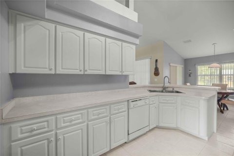 House in Ocala, Florida 3 bedrooms, 189.43 sq.m. № 2234814 - photo 9
