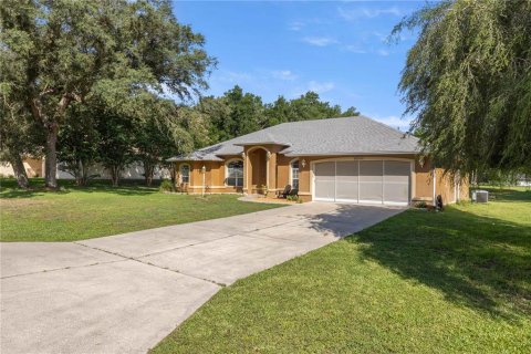House in Ocala, Florida 3 bedrooms, 189.43 sq.m. № 2234814 - photo 3