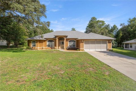 House in Ocala, Florida 3 bedrooms, 189.43 sq.m. № 2234814