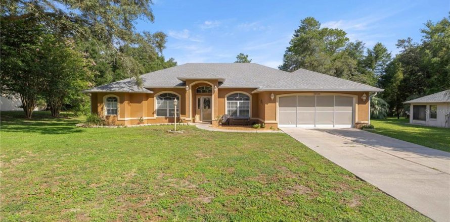 House in Ocala, Florida 3 bedrooms, 189.43 sq.m. № 2234814