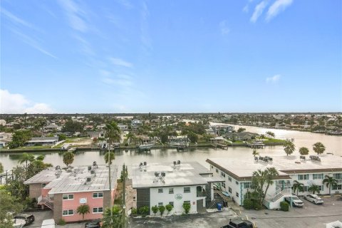 Apartment in Treasure Island, Florida 1 bedroom, 66.89 sq.m. № 2098811 - photo 6