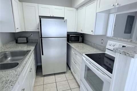 Apartment in Treasure Island, Florida 1 bedroom, 66.89 sq.m. № 2098811 - photo 7