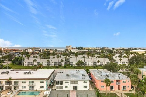 Apartment in Treasure Island, Florida 1 bedroom, 66.89 sq.m. № 2098811 - photo 17