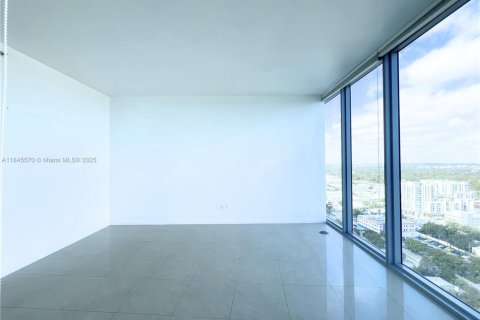 Condo in Miami, Florida, 2 bedrooms  № 1842452 - photo 12