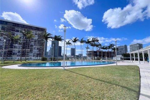 Condo in Miami, Florida, 2 bedrooms  № 1842452 - photo 24
