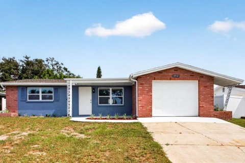 Casa en Port Richey, Florida 3 dormitorios, 109.07 m2 № 2400426