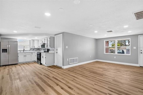 Casa en venta en Port Richey, Florida, 3 dormitorios, 109.07 m2 № 2400426 - foto 7
