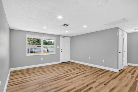 Casa en venta en Port Richey, Florida, 3 dormitorios, 109.07 m2 № 2400426 - foto 3