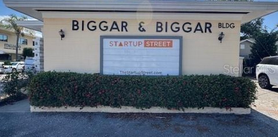 Propiedad comercial en Tampa, Florida 70.61 m2 № 2157477