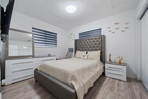 Снять в аренду виллу или дом в Форт-Лодердейл, Флорида 4 спальни, 186.92м2, № 1973356 - фото 20