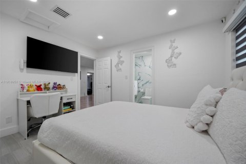 Снять в аренду виллу или дом в Форт-Лодердейл, Флорида 4 спальни, 186.92м2, № 1973356 - фото 16