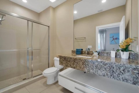 Купить таунхаус в Киссимми, Флорида 7 комнат, 222.59м2, № 2156006 - фото 19