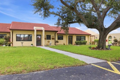 Condominio en venta en Bradenton, Florida, 2 dormitorios, 104.24 m2 № 2371272 - foto 1