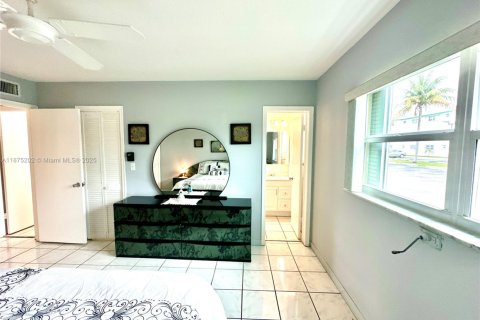 Condominio en venta en Hollywood, Florida, 1 dormitorio, 66.89 m2 № 1896068 - foto 18