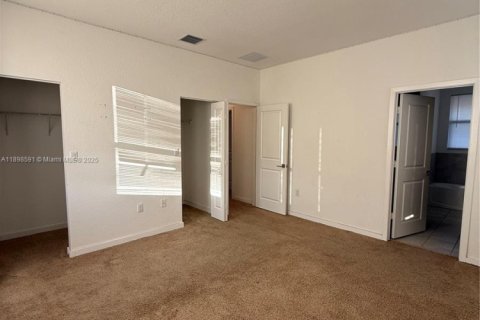 Снять в аренду виллу или дом в Хомстед, Флорида 4 спальни, 155.52м2, № 1950091 - фото 22