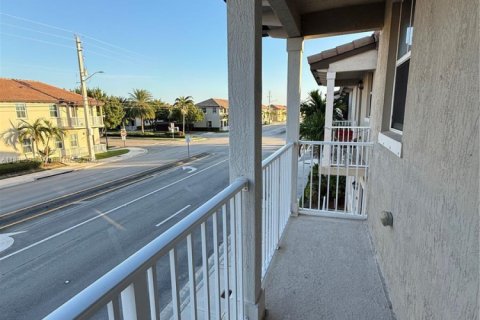 Снять в аренду виллу или дом в Хомстед, Флорида 4 спальни, 155.52м2, № 1950091 - фото 16