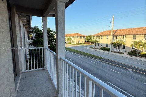 Снять в аренду виллу или дом в Хомстед, Флорида 4 спальни, 155.52м2, № 1950091 - фото 17