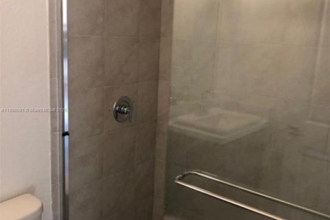 Снять в аренду виллу или дом в Хомстед, Флорида 4 спальни, 155.52м2, № 1950091 - фото 10