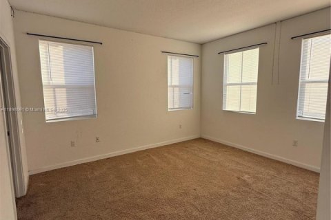 Снять в аренду виллу или дом в Хомстед, Флорида 4 спальни, 155.52м2, № 1950091 - фото 23