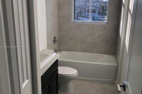 Снять в аренду виллу или дом в Хомстед, Флорида 4 спальни, 155.52м2, № 1950091 - фото 13