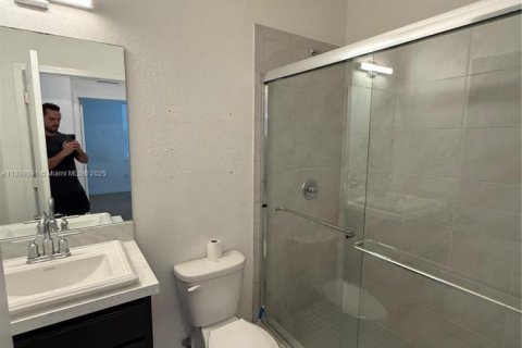 Снять в аренду виллу или дом в Хомстед, Флорида 4 спальни, 155.52м2, № 1950091 - фото 15