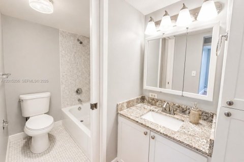 Copropriété à louer à Sunny Isles Beach, Floride: 2 chambres, 95.78 m2 № 2085670 - photo 22