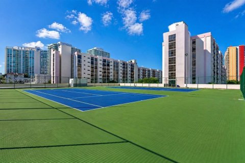 Copropriété à louer à Sunny Isles Beach, Floride: 2 chambres, 95.78 m2 № 2085670 - photo 30