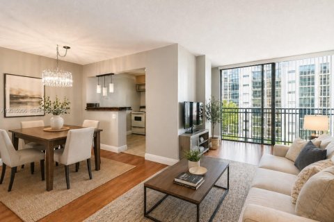 Copropriété à louer à Sunny Isles Beach, Floride: 2 chambres, 95.78 m2 № 2085670 - photo 3